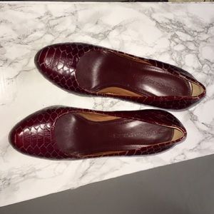 Burgundy croc embossed BR heels 7.5